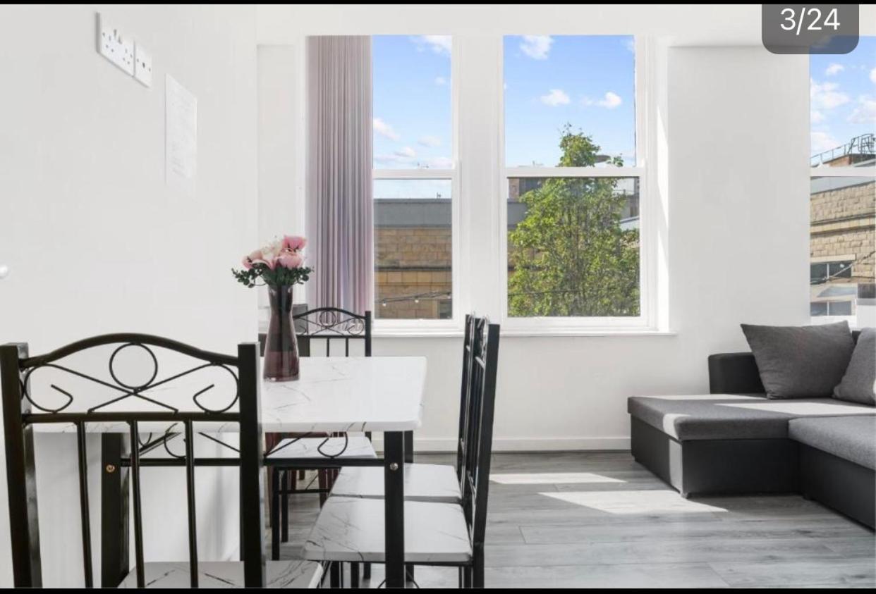 Amhc City Apartments Bradford City Centre One & Two Bedroom Apartments, 24 Hours Express Self Check In, Long Stay Contractors Welcome, Paid Parking Available Nearby Exteriér fotografie